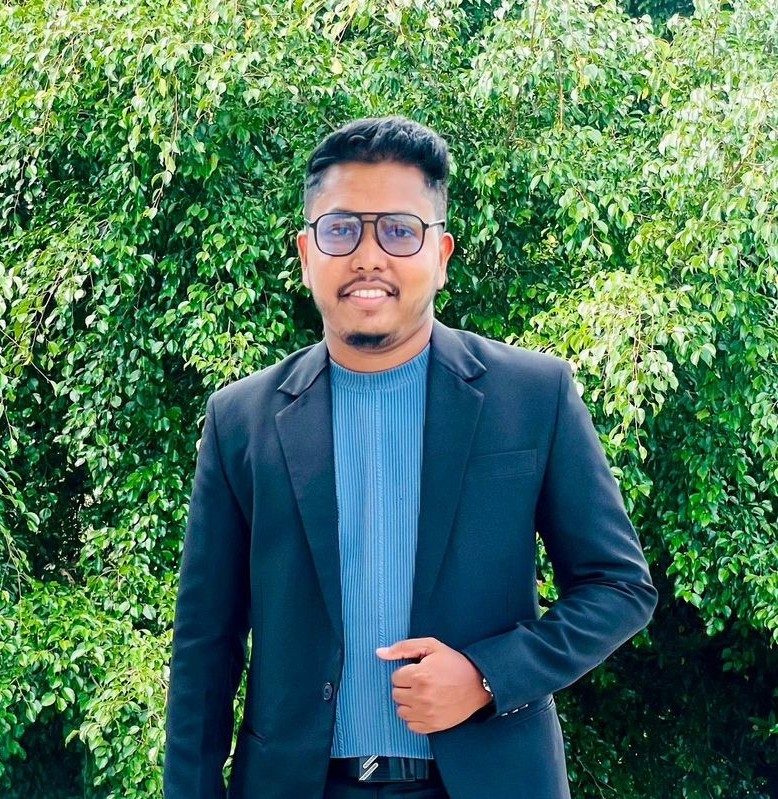 Suvishka Mihiranga, travel guide at Colombo Taxi Airport